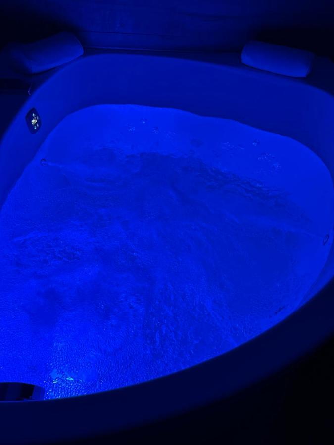 Luxury Apartment With Jacuzzi 산티아고데콤포스텔라 외부 사진